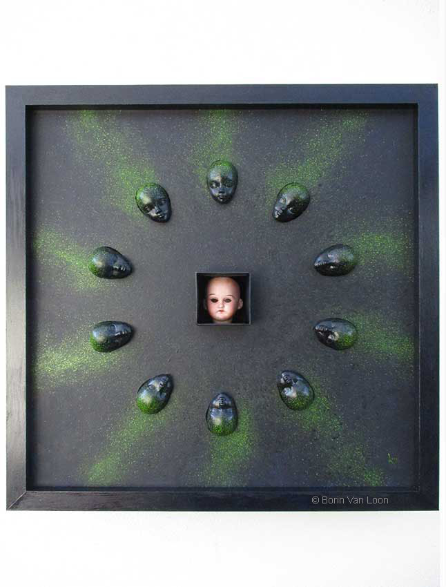 Borin Van Loon: Look in (pediphobia)